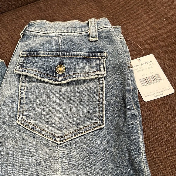 ❗️Brand New❗️FREE PEOPLE Austin Frayed Straight Leg Jeans - Picture 6 of 9